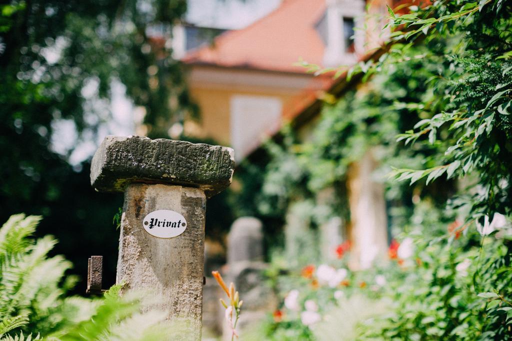 Hotel Villa Sorgenfrei & Restaurant Atelier Sanssouci Radebeul Buitenkant foto